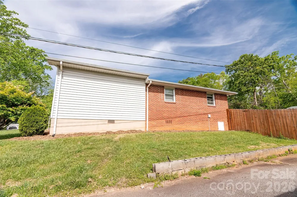 445 Old Caroleen Road Forest City, NC 28043