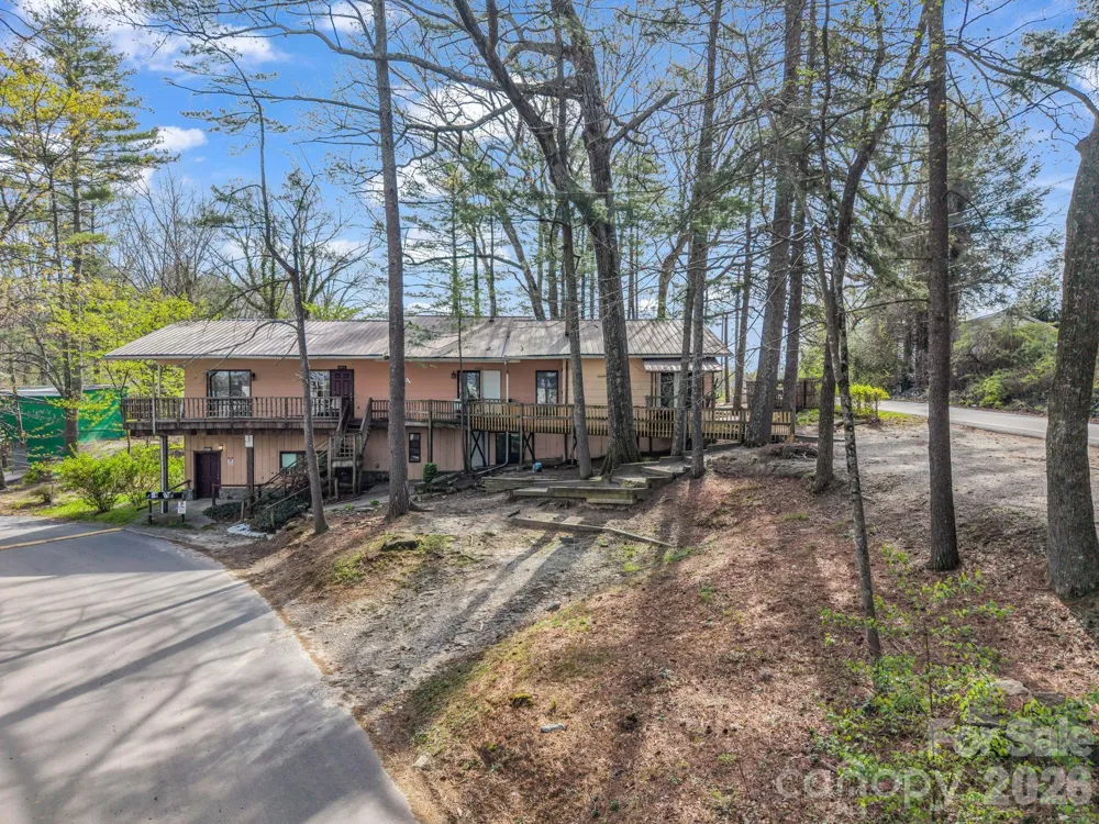 76 Adeles Way Hendersonville, NC 28792
