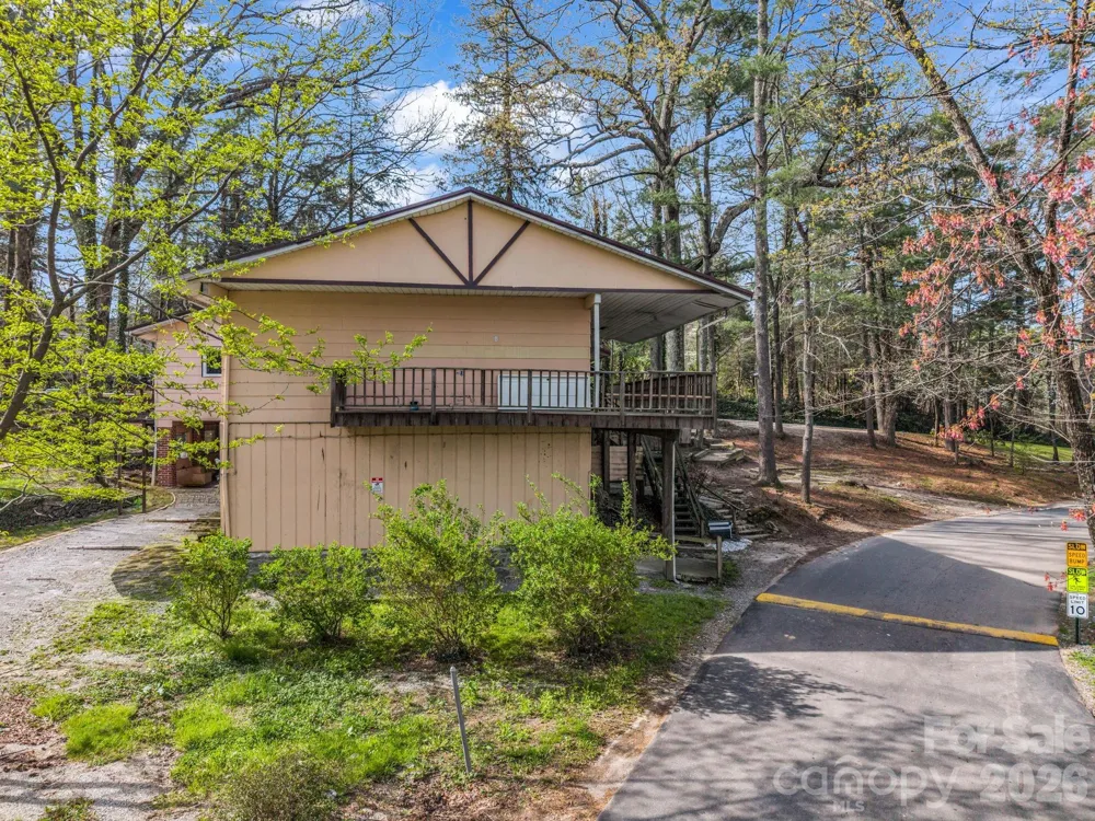 76 Adeles Way Hendersonville, NC 28792