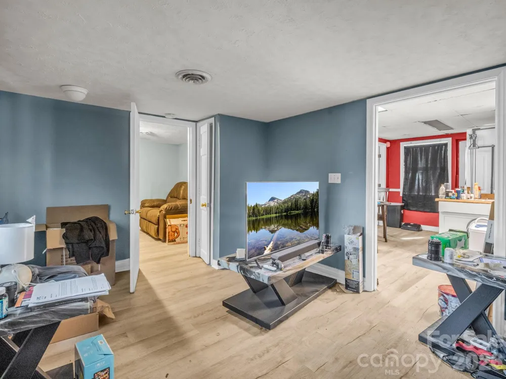 76 Adeles Way Hendersonville, NC 28792