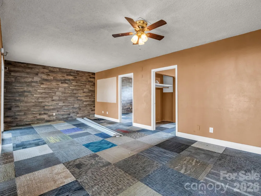 76 Adeles Way Hendersonville, NC 28792