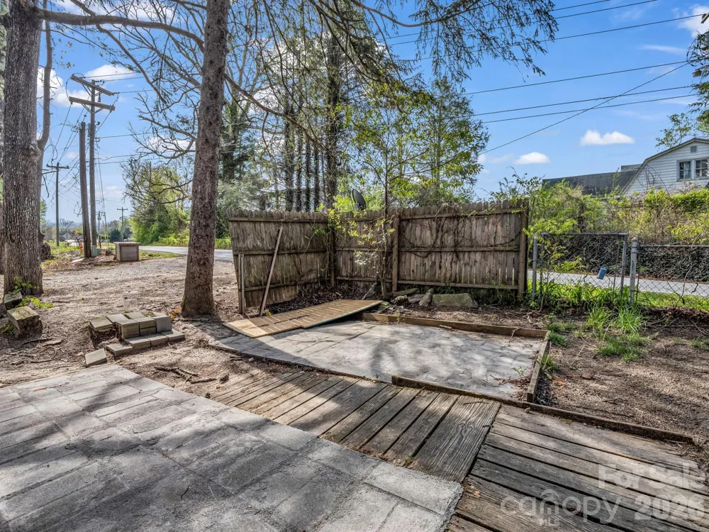 76 Adeles Way Hendersonville, NC 28792