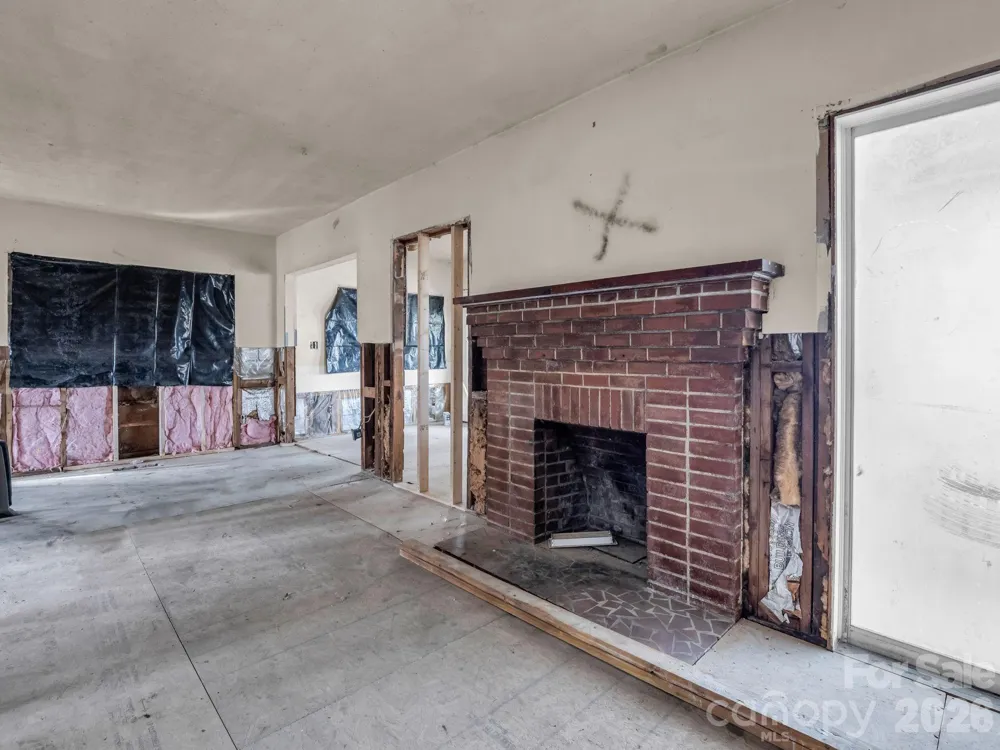 76 Adeles Way Hendersonville, NC 28792