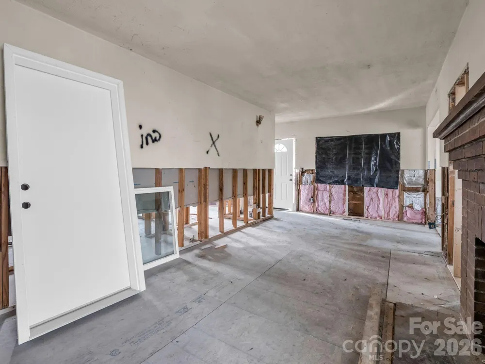 76 Adeles Way Hendersonville, NC 28792
