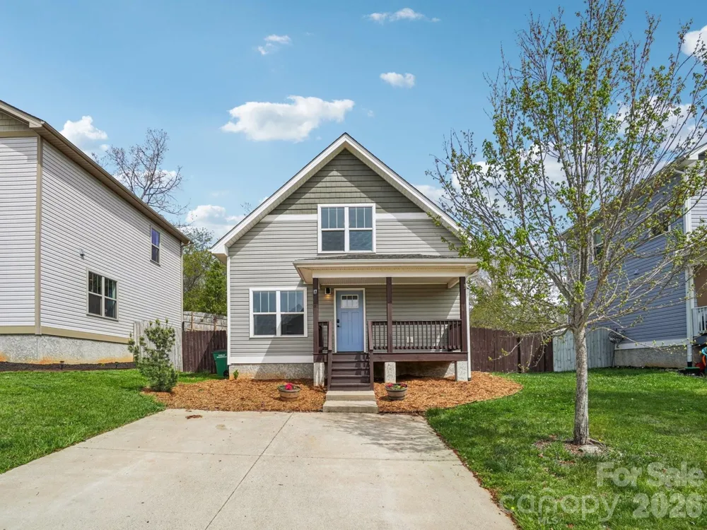 17 Yarrow Meadow Road Weaverville, NC 28787
