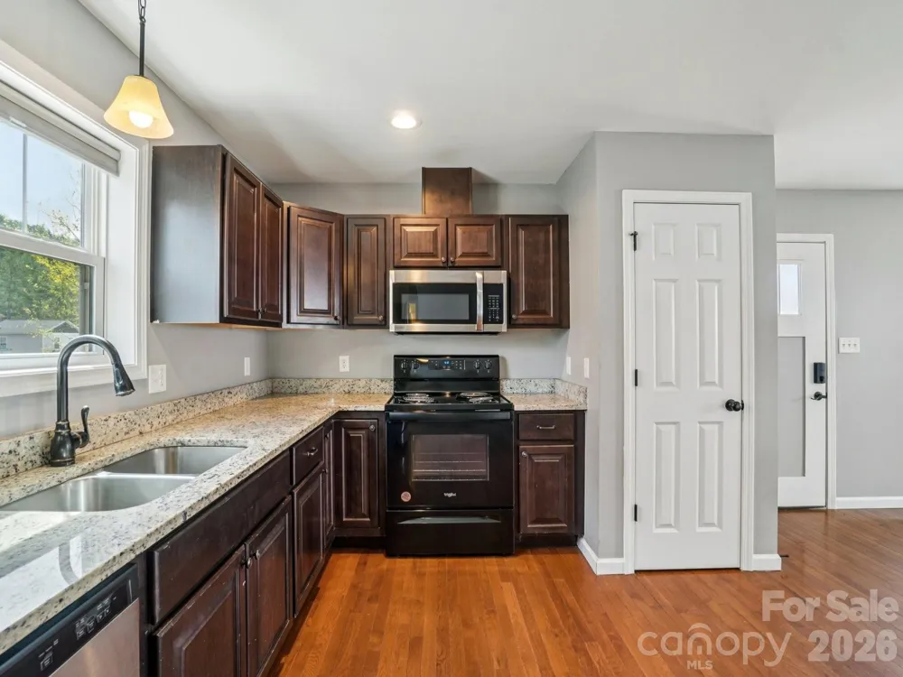 17 Yarrow Meadow Road Weaverville, NC 28787