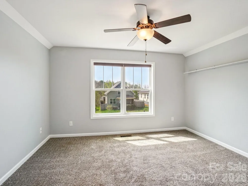 17 Yarrow Meadow Road Weaverville, NC 28787