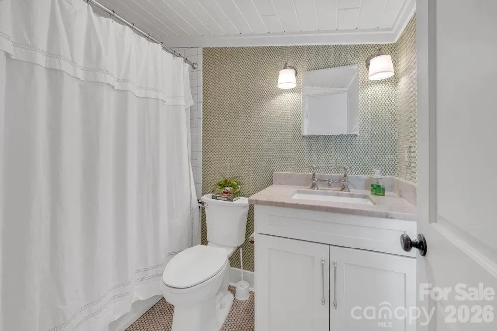 572 Skyland View Drive Blowing Rock, NC 28605
