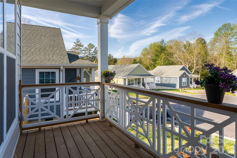 1022 Padgett Place Black Mountain, NC 28711