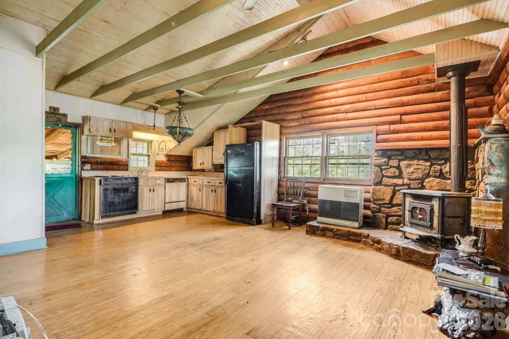 770 Echo Hill Drive Green Mountain, NC 28740