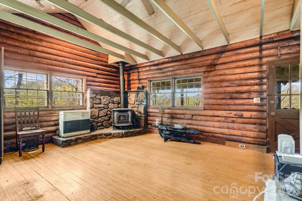 770 Echo Hill Drive Green Mountain, NC 28740