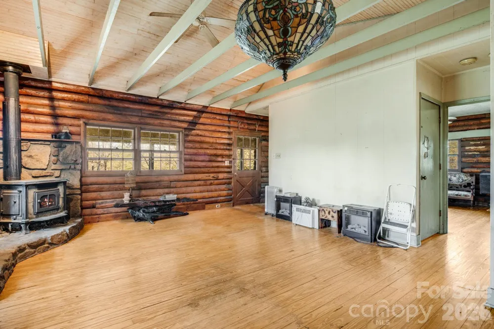 770 Echo Hill Drive Green Mountain, NC 28740