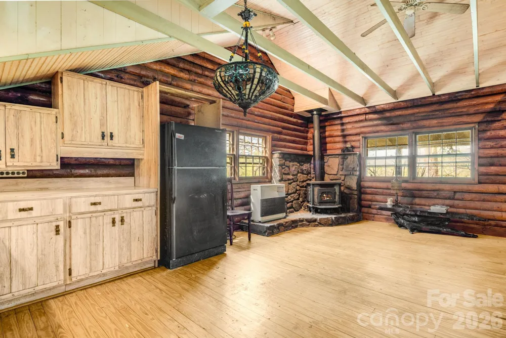 770 Echo Hill Drive Green Mountain, NC 28740