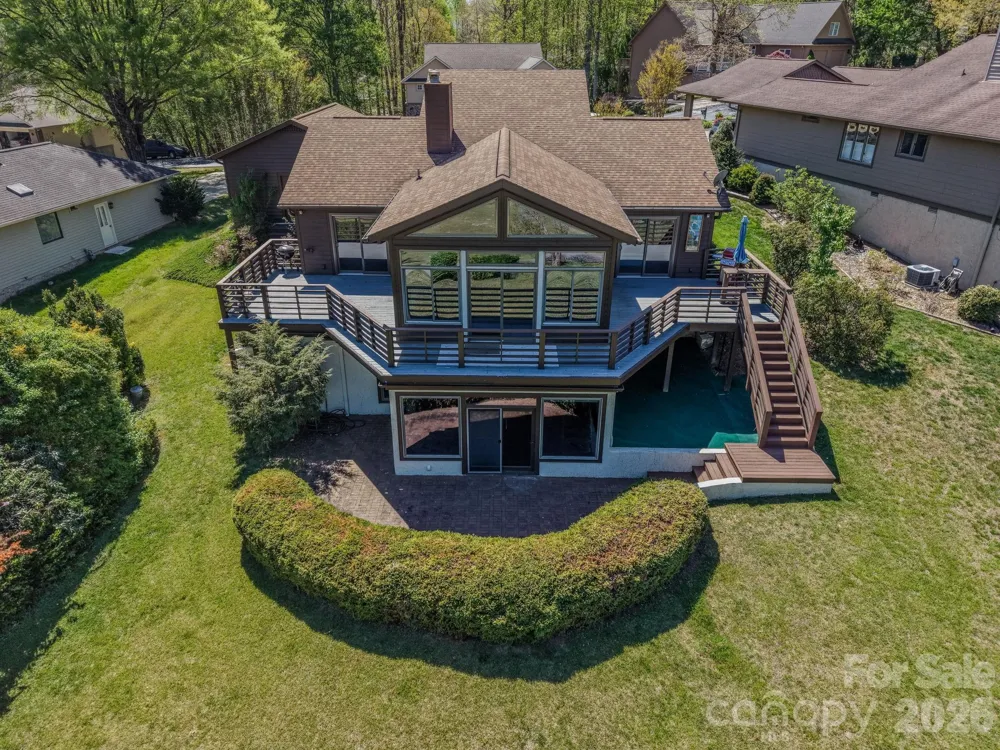 3104 Cove Loop Road Hendersonville, NC 28739