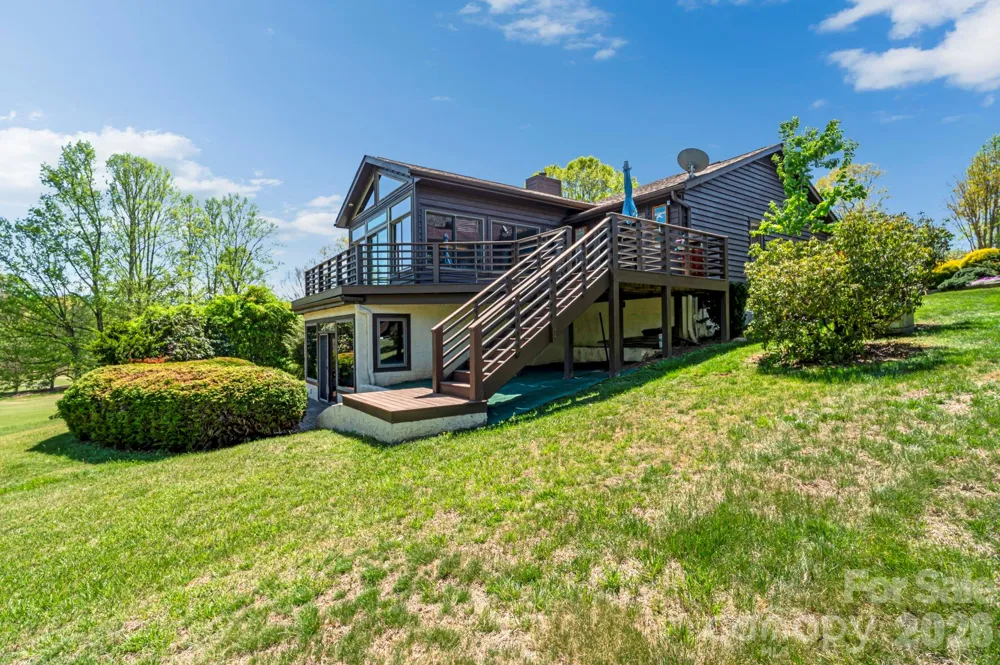 3104 Cove Loop Road Hendersonville, NC 28739