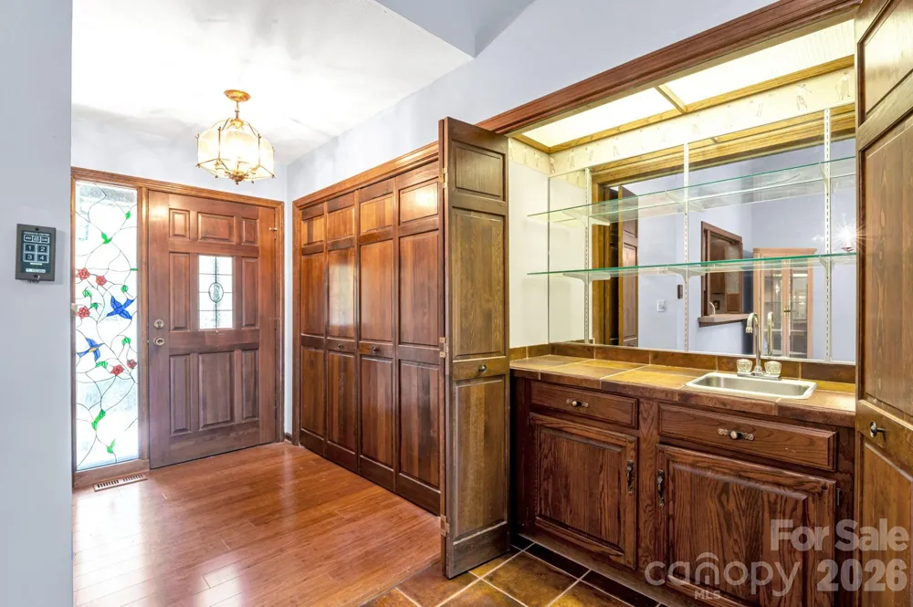 3104 Cove Loop Road Hendersonville, NC 28739