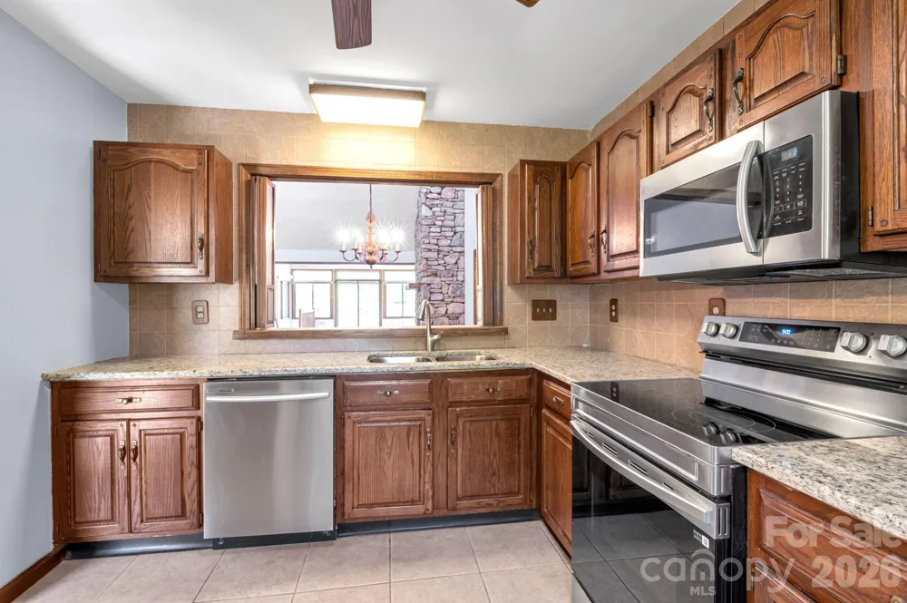 3104 Cove Loop Road Hendersonville, NC 28739