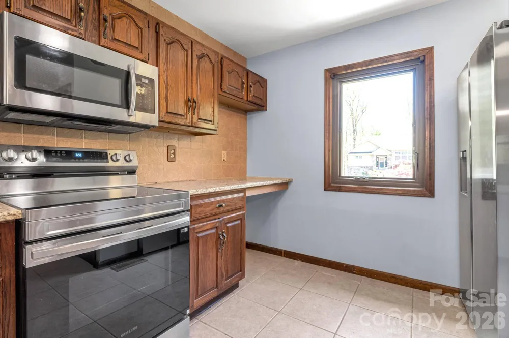 3104 Cove Loop Road Hendersonville, NC 28739