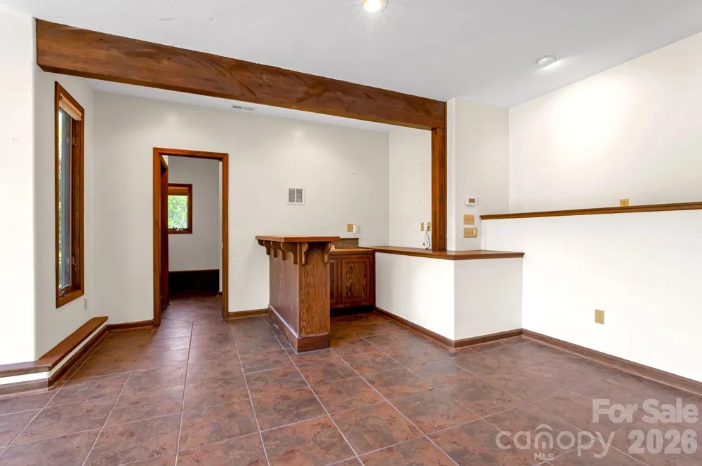 3104 Cove Loop Road Hendersonville, NC 28739