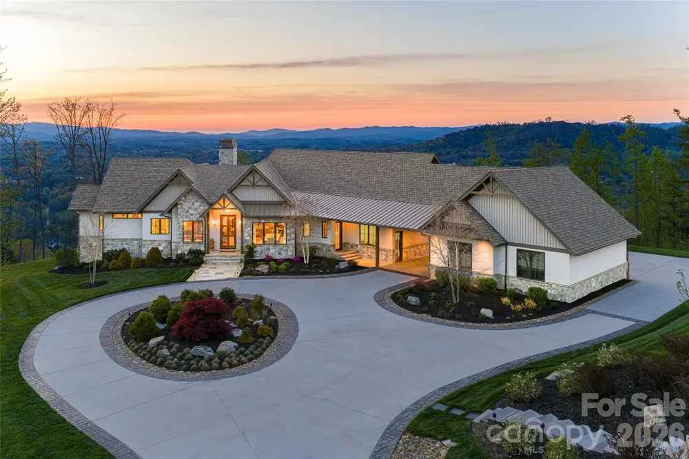 154 Bear View Road Weaverville, NC 28787