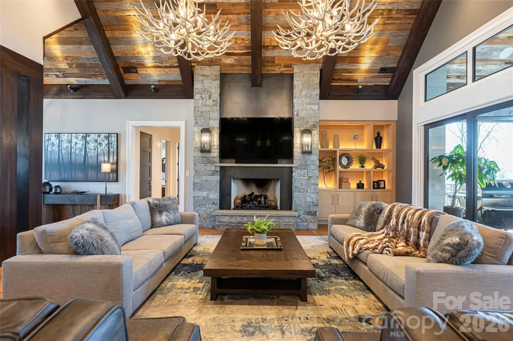 154 Bear View Road Weaverville, NC 28787