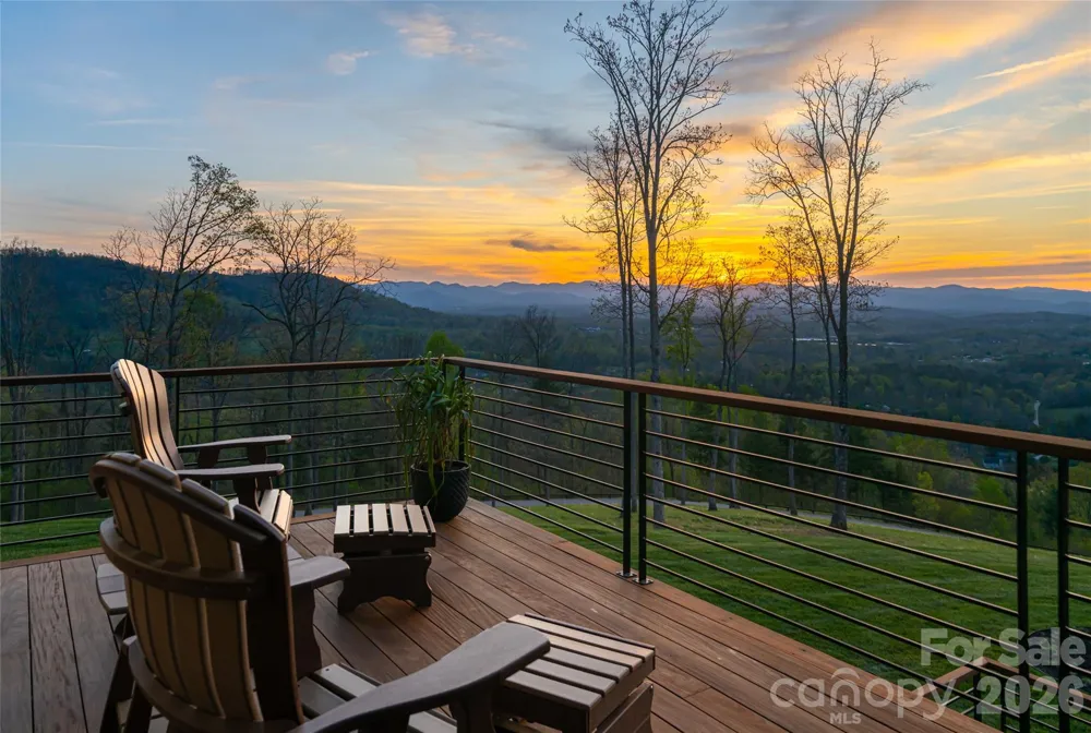 154 Bear View Road Weaverville, NC 28787