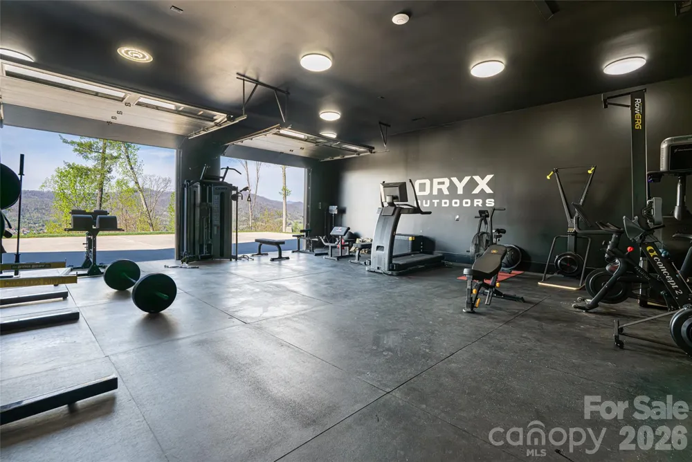 154 Bear View Road Weaverville, NC 28787