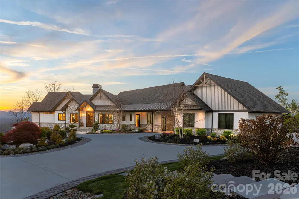 154 Bear View Road Weaverville, NC 28787