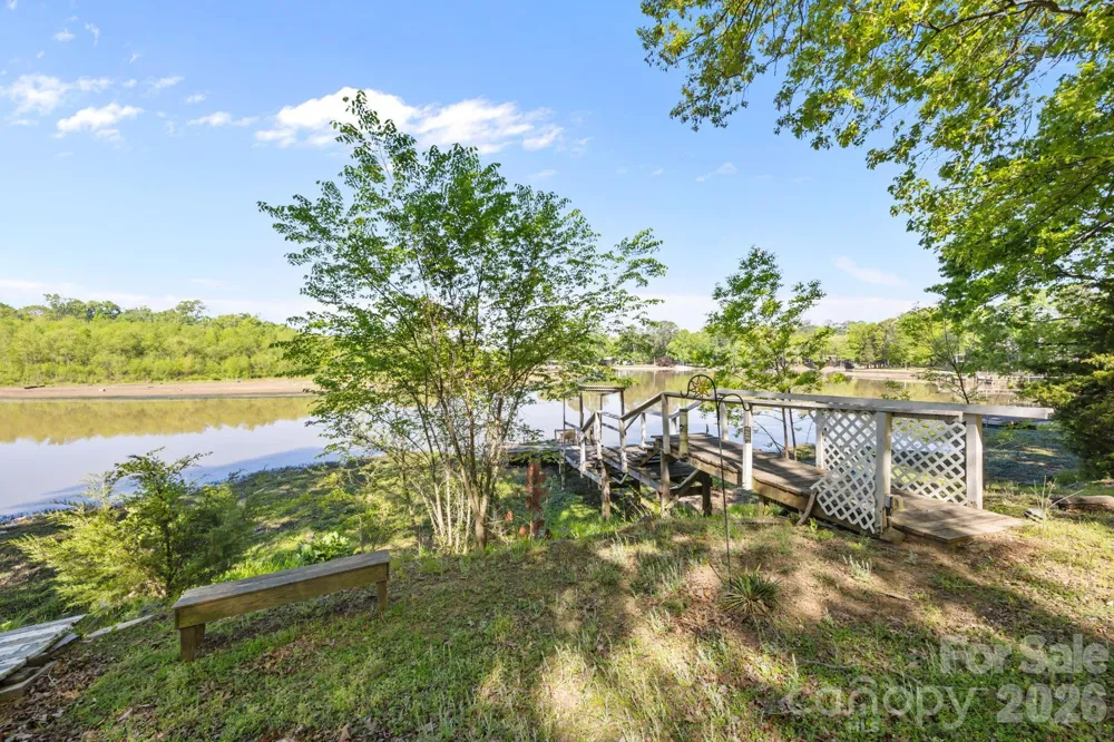 405 Carroll Cove Lake Wylie, SC 29710