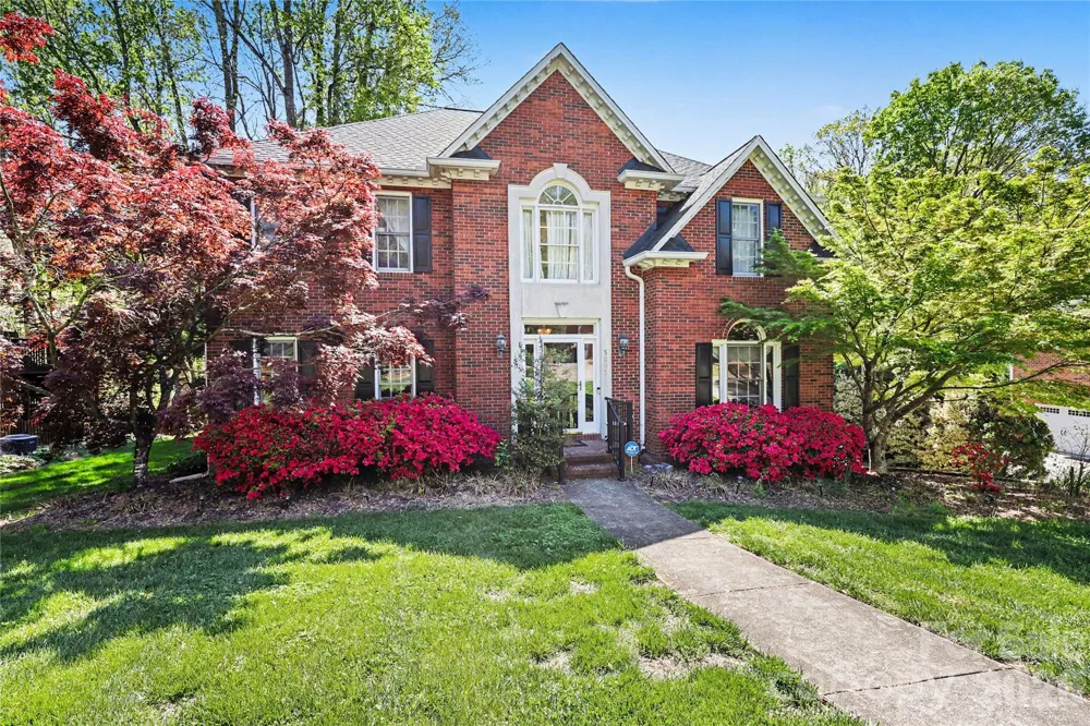 5005 Mayberry Lane Winston Salem, NC 27106