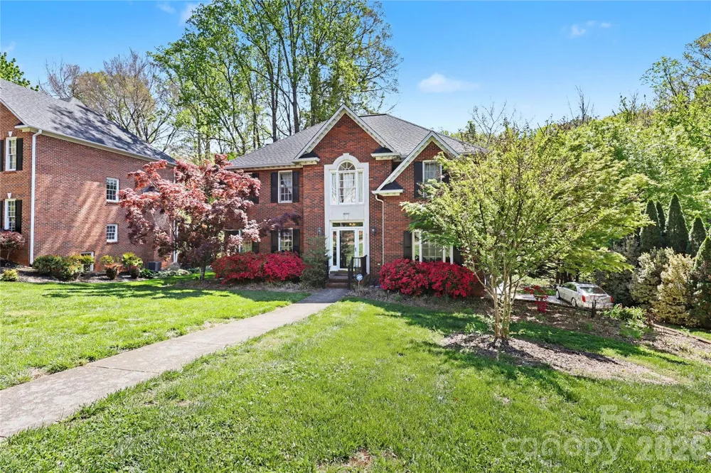5005 Mayberry Lane Winston Salem, NC 27106