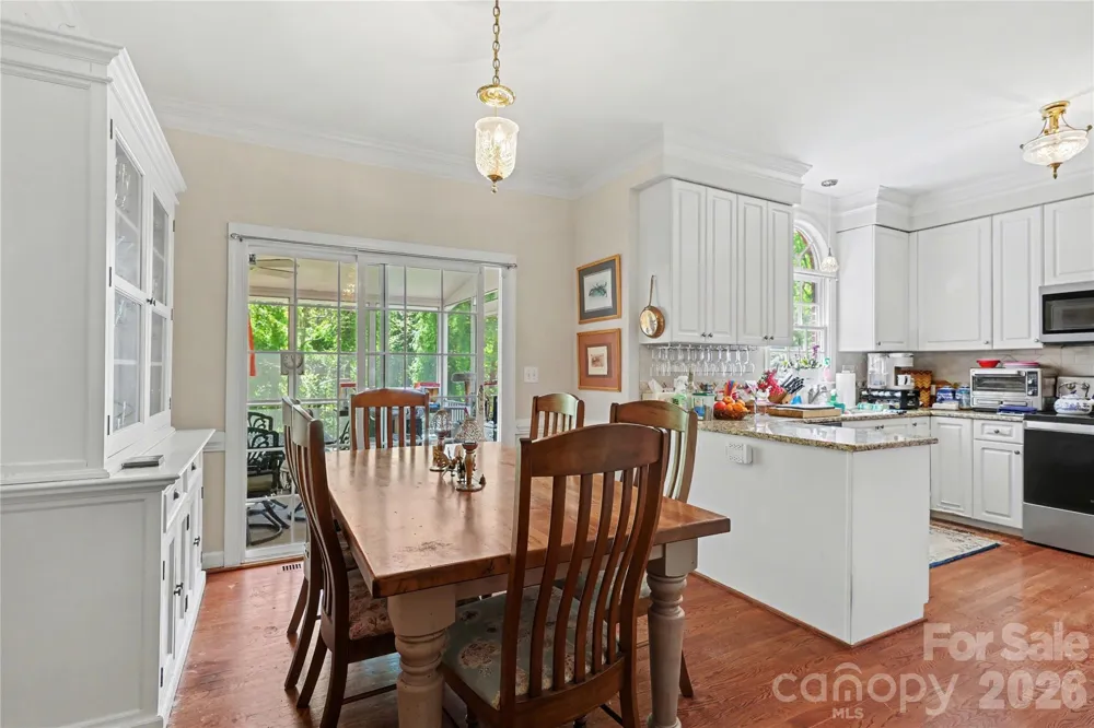 5005 Mayberry Lane Winston Salem, NC 27106
