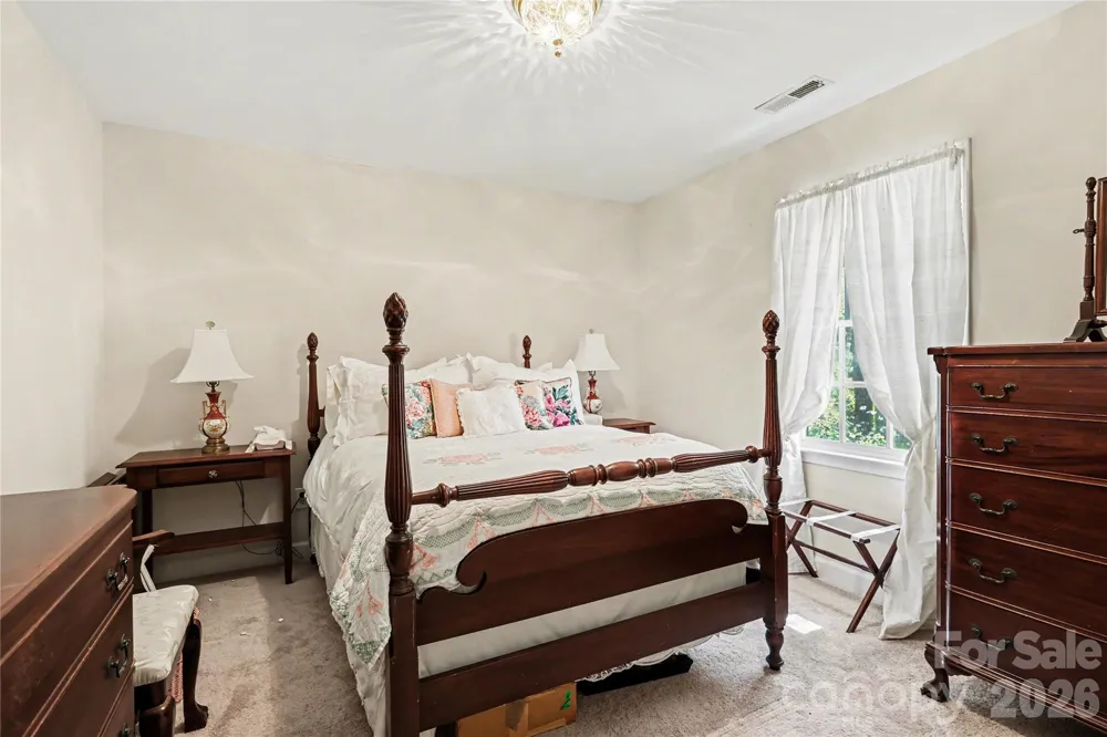 5005 Mayberry Lane Winston Salem, NC 27106