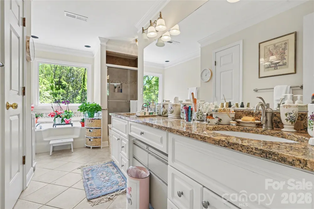 5005 Mayberry Lane Winston Salem, NC 27106