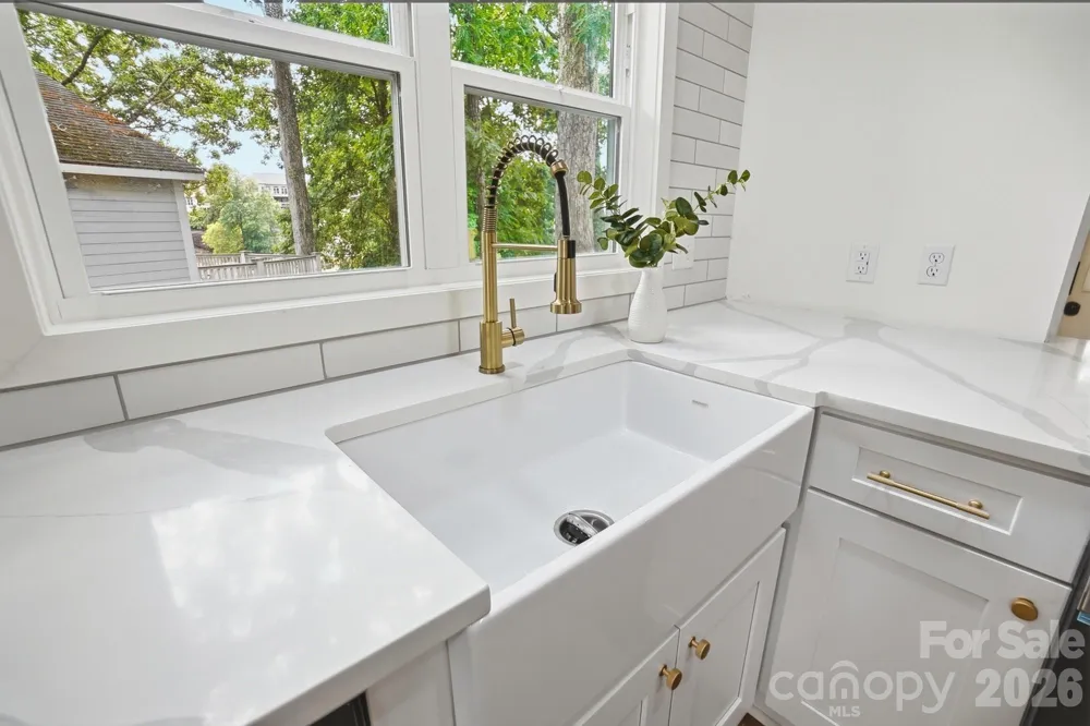7015 Chelsea Day Lane Tega Cay, SC 29708