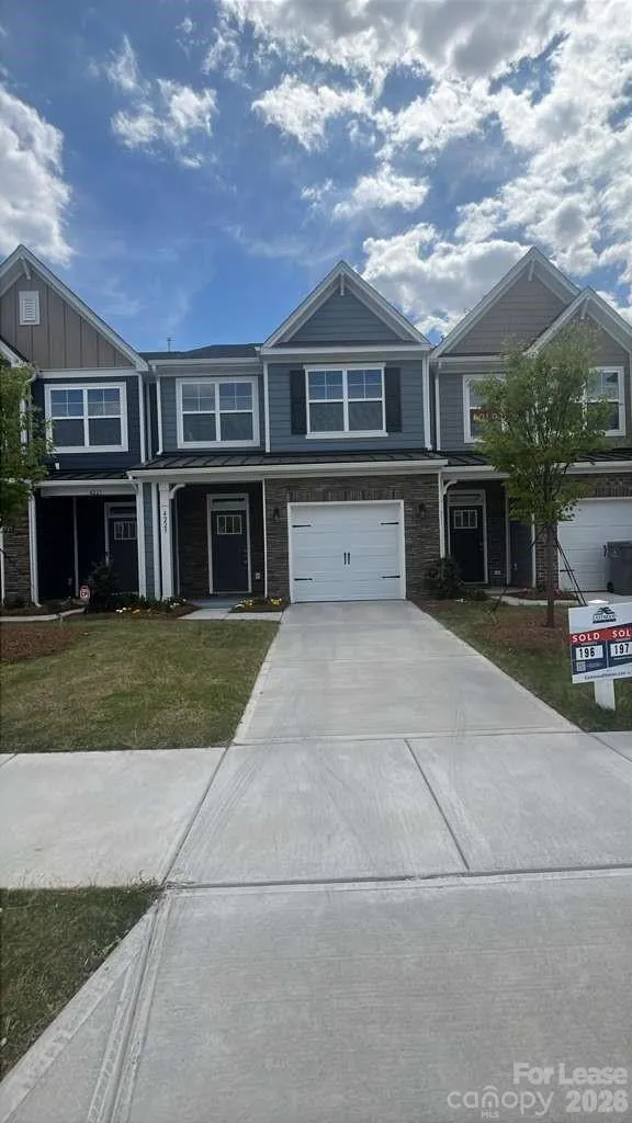 4229 Black Court Harrisburg, NC 28075