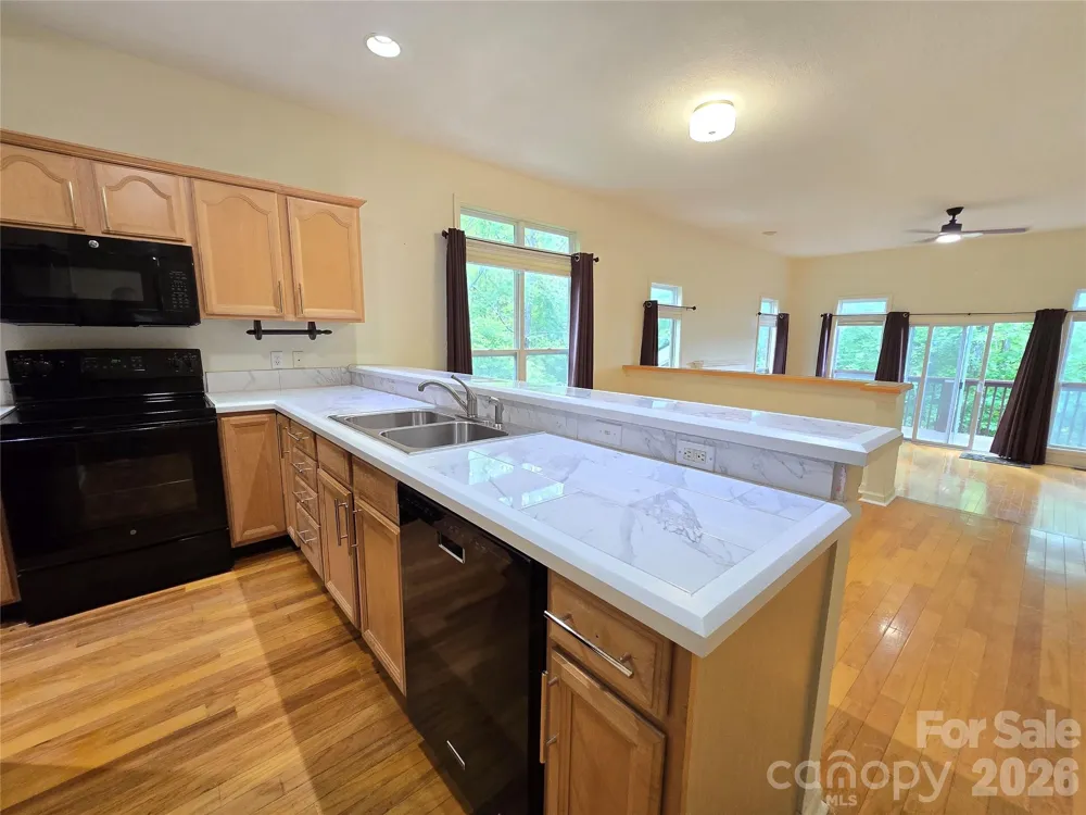 73 Dalya Road Swannanoa, NC 28778