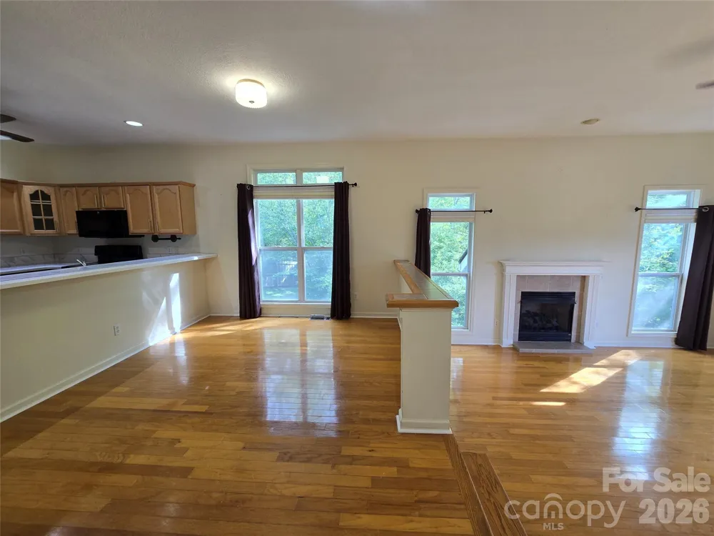 73 Dalya Road Swannanoa, NC 28778