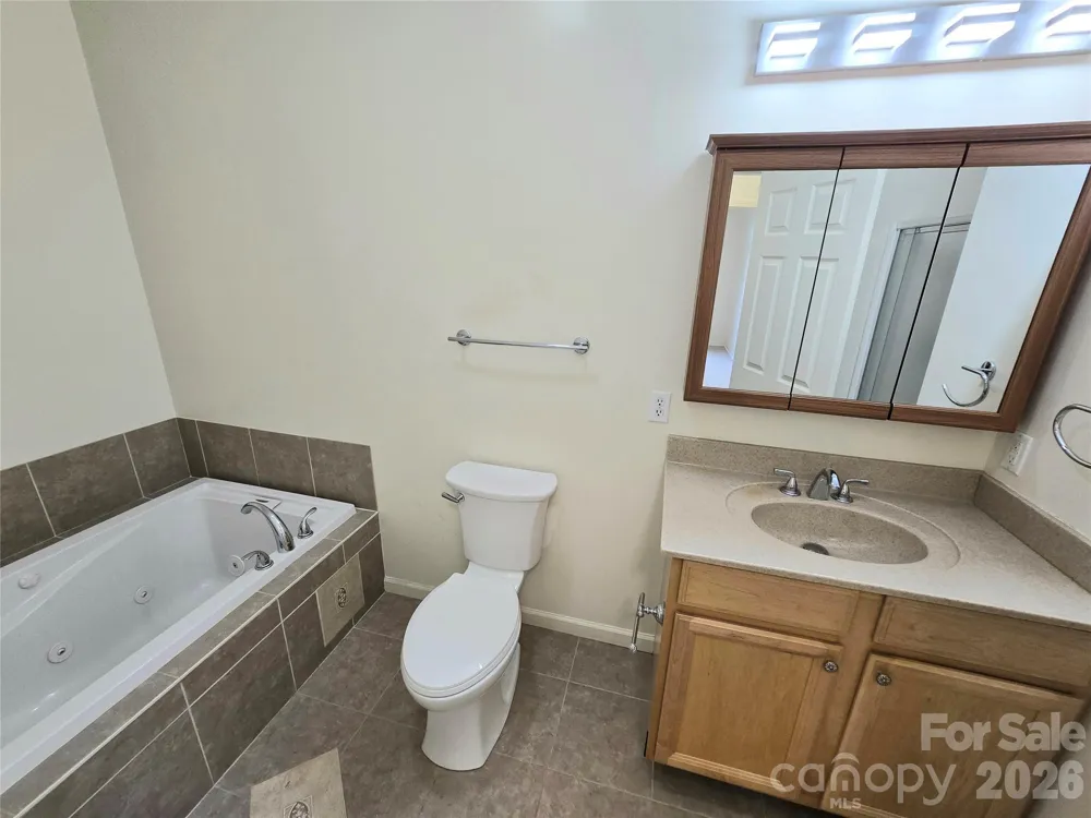 73 Dalya Road Swannanoa, NC 28778
