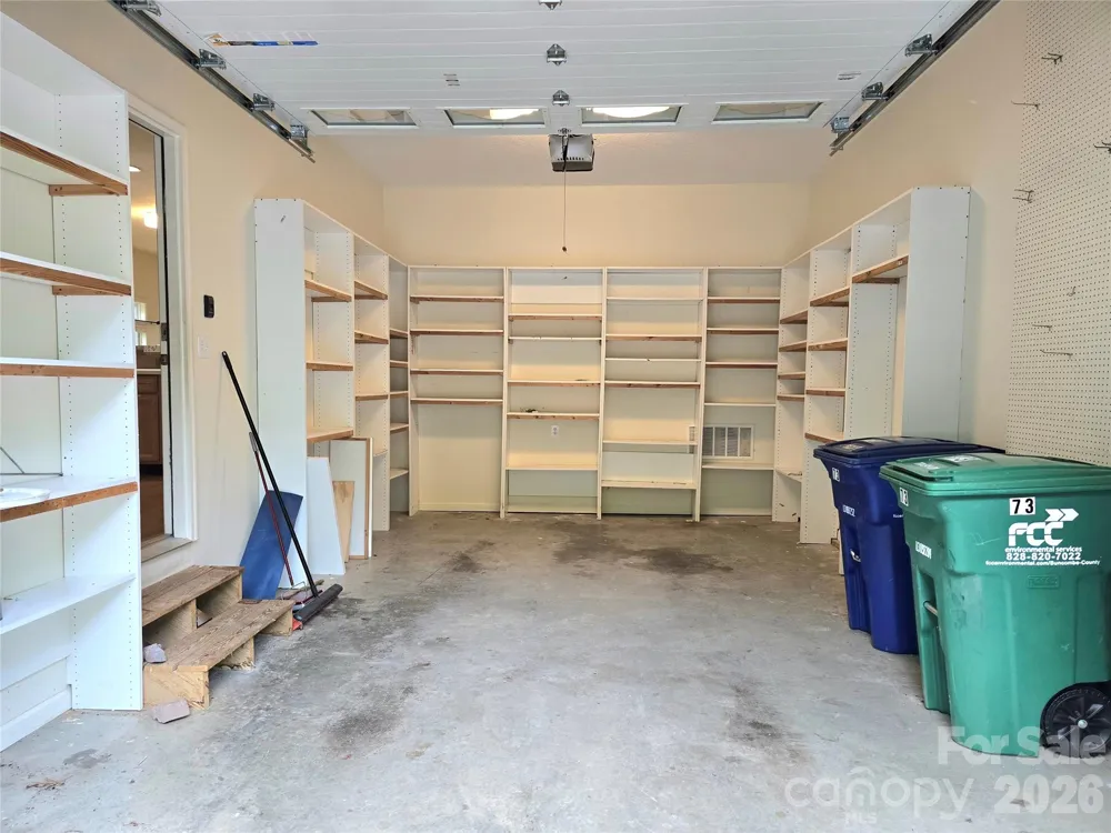 73 Dalya Road Swannanoa, NC 28778