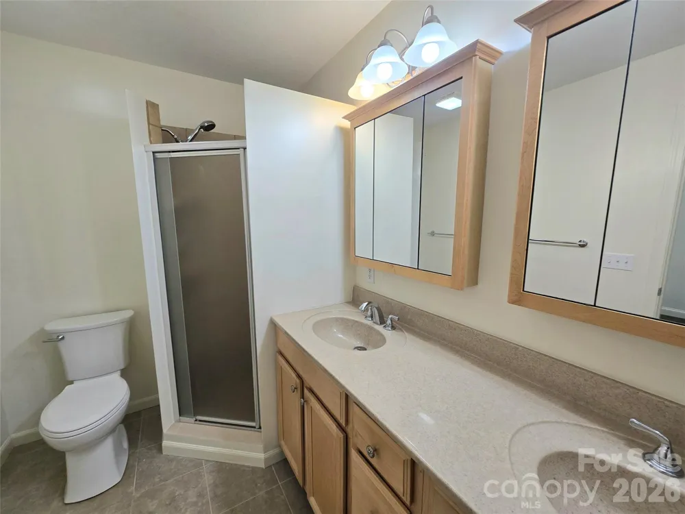 73 Dalya Road Swannanoa, NC 28778