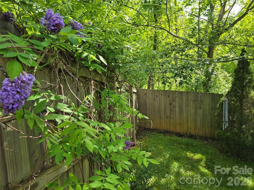 73 Dalya Road Swannanoa, NC 28778