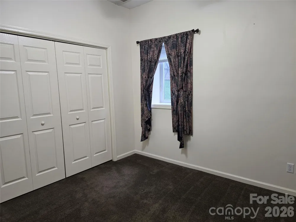 73 Dalya Road Swannanoa, NC 28778