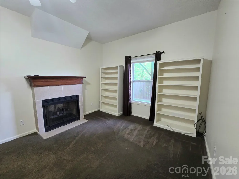 73 Dalya Road Swannanoa, NC 28778