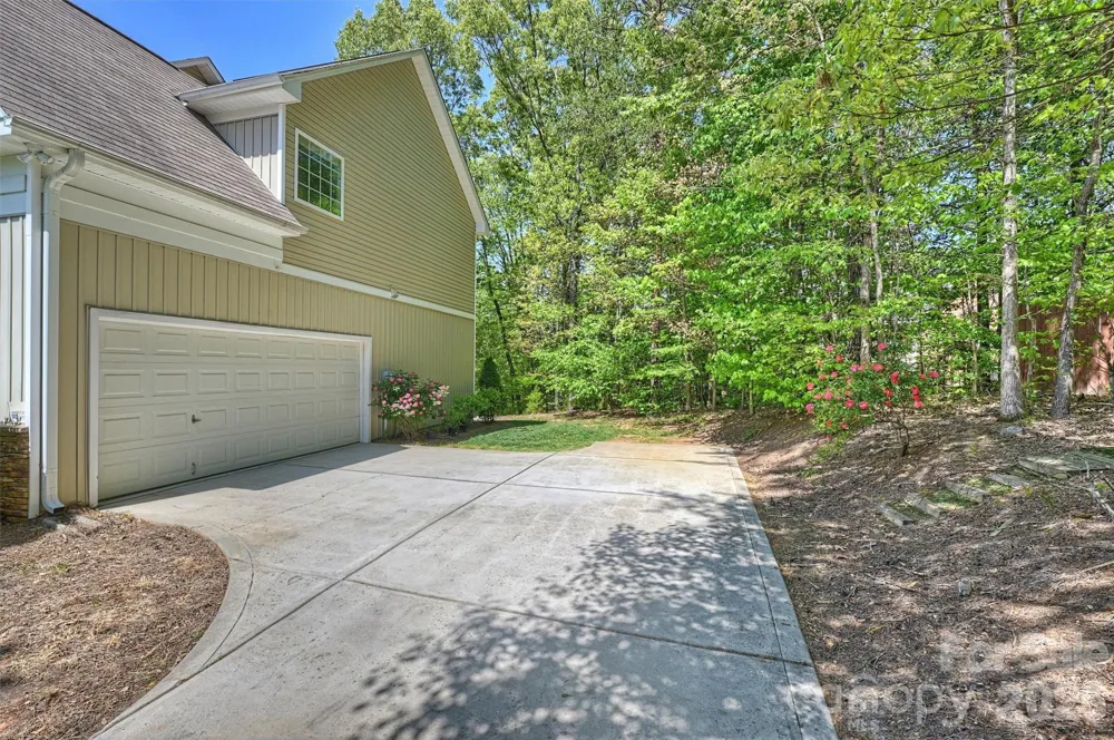 1135 Brookdale Lane Stanley, NC 28164