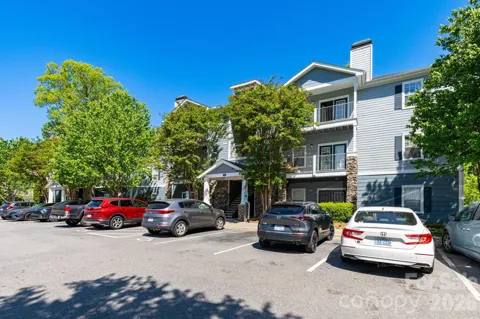 400 Vista Lake Drive #002