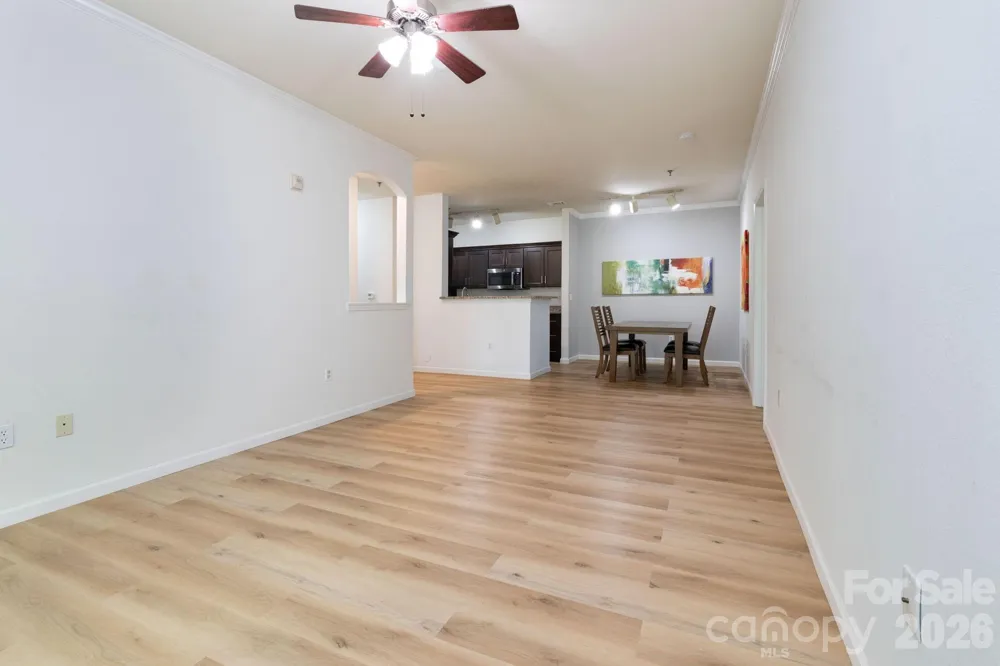 400 Vista Lake Drive #002 Candler, NC 28715