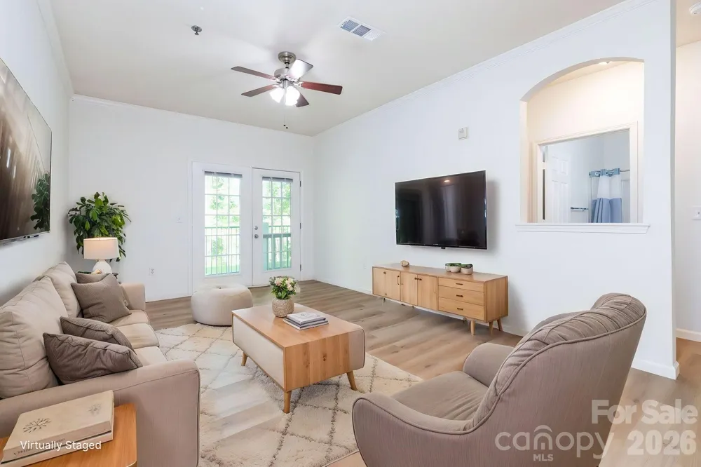 400 Vista Lake Drive #002 Candler, NC 28715