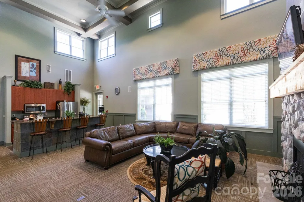 400 Vista Lake Drive #002 Candler, NC 28715