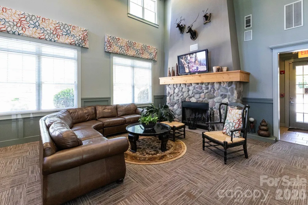 400 Vista Lake Drive #002 Candler, NC 28715